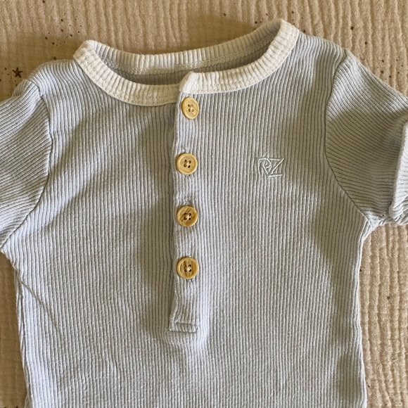 Rachel Zoe Baby Boy Clothes Short Sleeve Ribbed Romper Shortie Onesie Bodysuit - Picture 3 of 5
